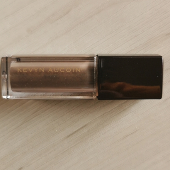 Kevyn Aucoin Bundle - Picture 5 of 5